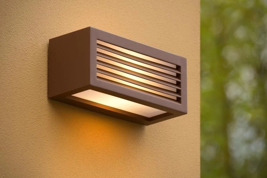 Lucide DIMO - Wall light Indoor/Outdoor - 1xE27 - IP54 - Rust Brown - ambiance 1